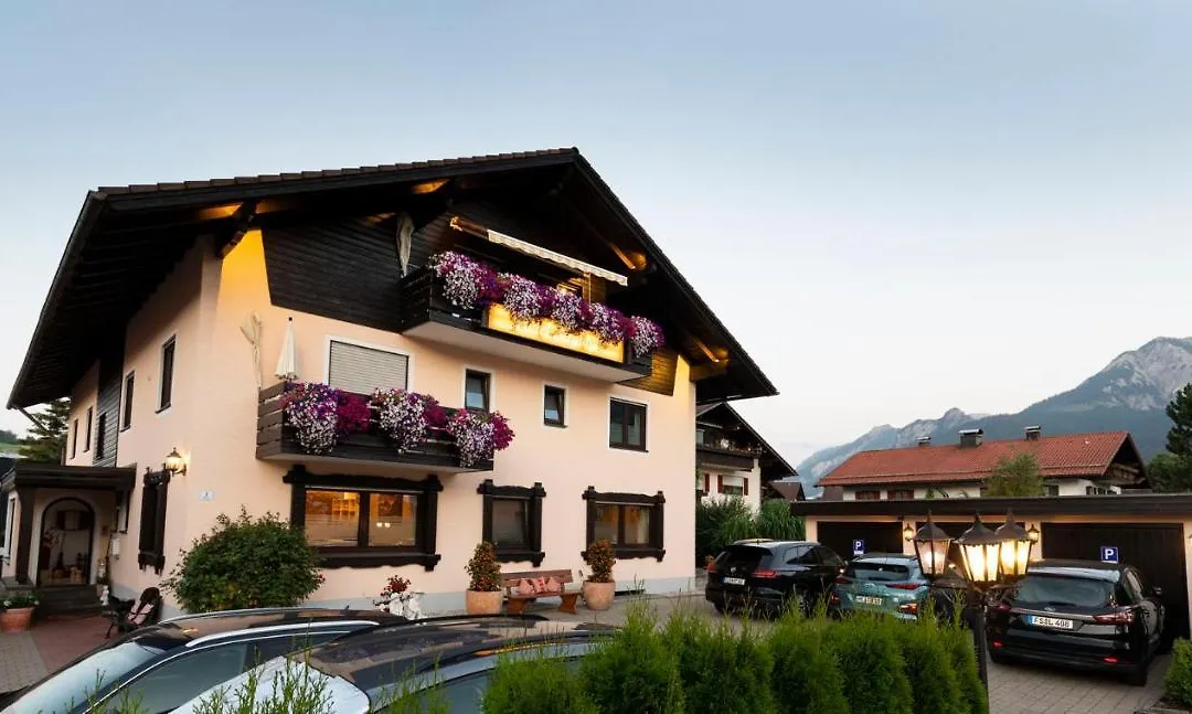Hotel-Garni Bergidyll-1