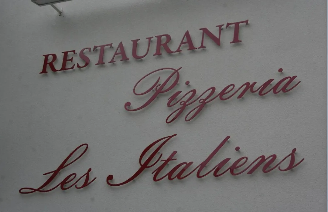 Hôtel Les Italiens-1