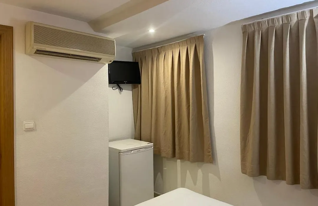 Hostal Maria-1