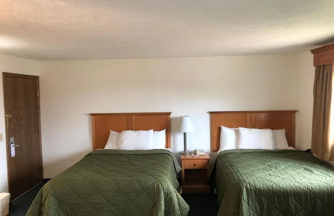 Corn Palace Inn-1