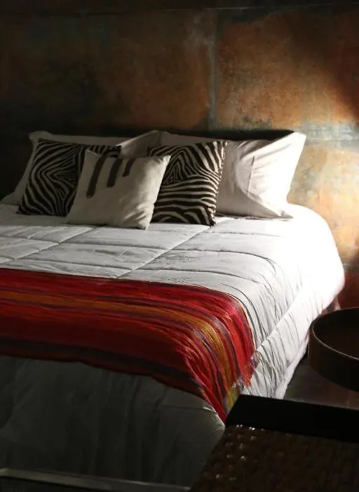 Excelente quarto com cama de casal king em casa perto do aeroporto de Curitiba-1