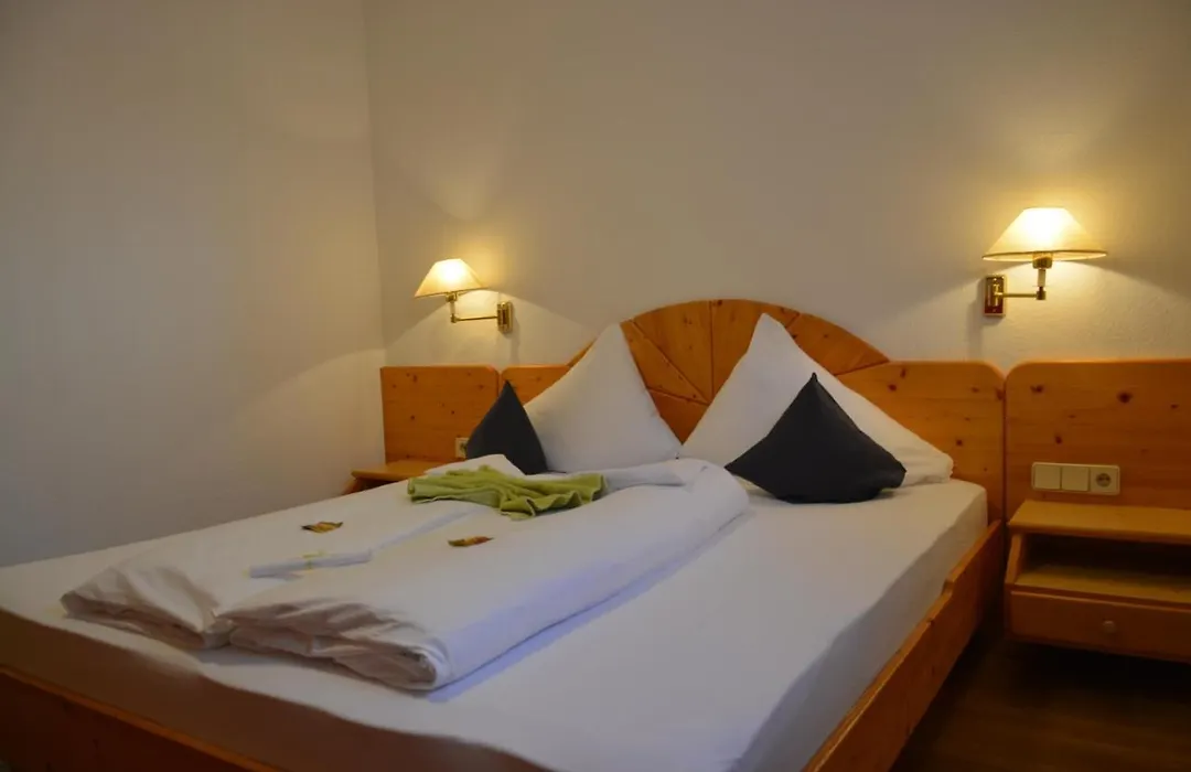 Hotel Am Roemerweg-1