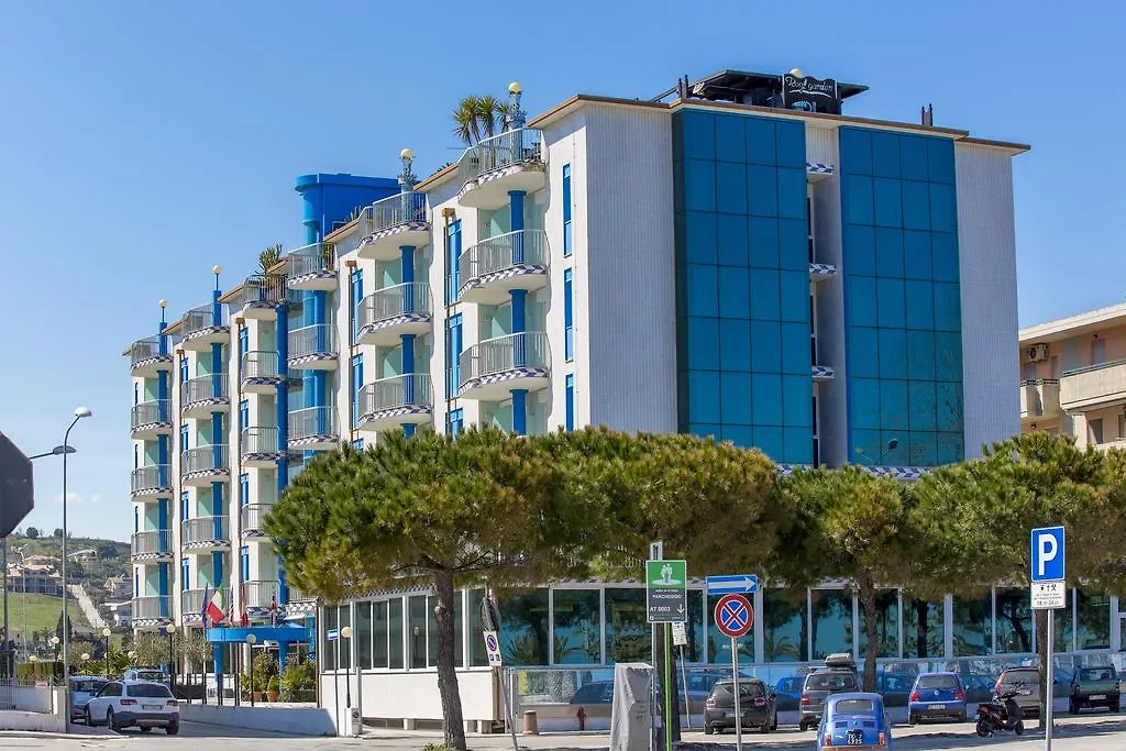 Hotel Ambassador-1