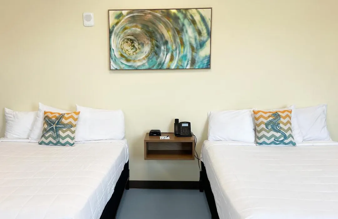 Travelodge By Wyndham Panama City Beach / Beachfront-1