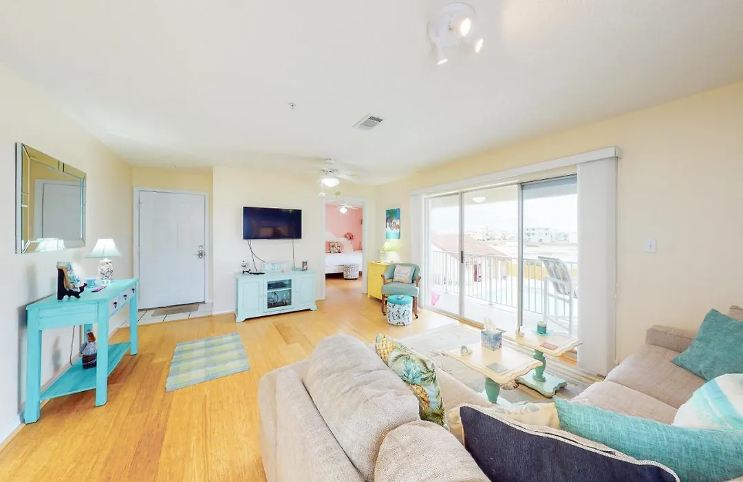 Sunset Harbour Villas 2-223-1