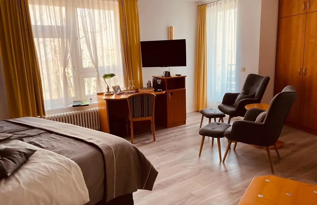 Schlosshotel Eyba-1