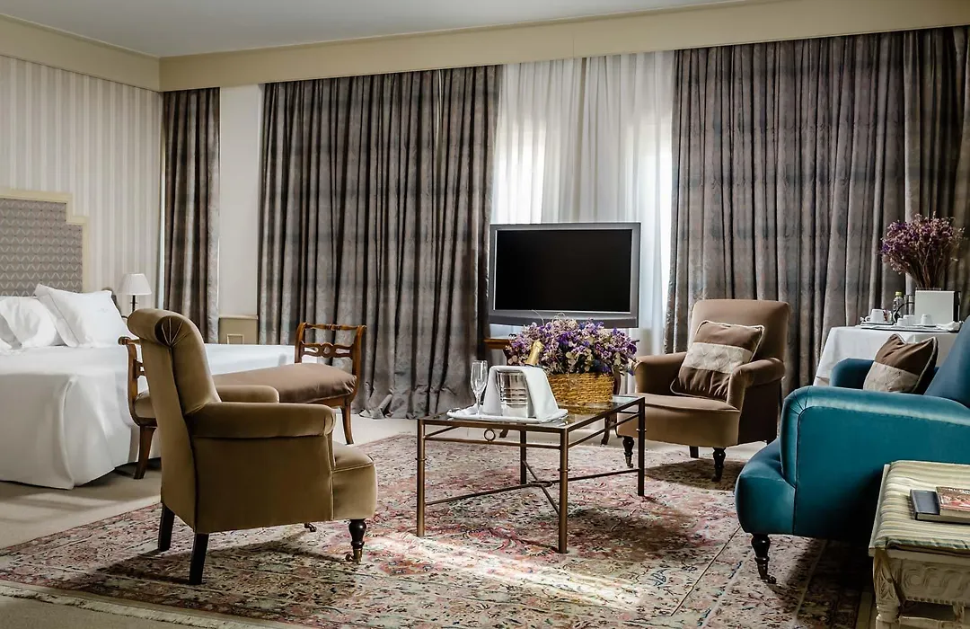 Gran Hotel La Perla-1