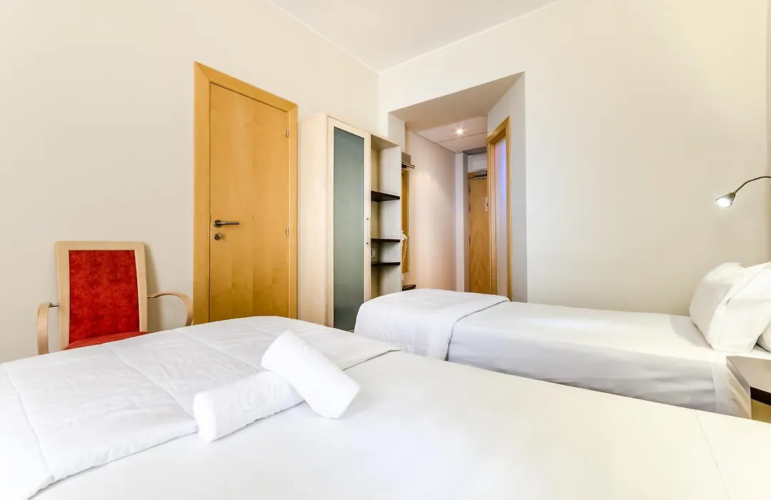 Hotel YIT Ciudad De Zaragoza-1