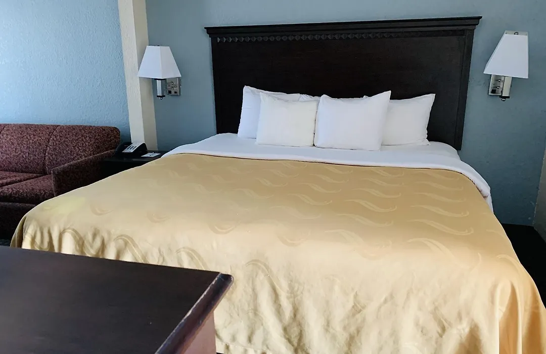Quality Inn & Suites Miramar Beach-1