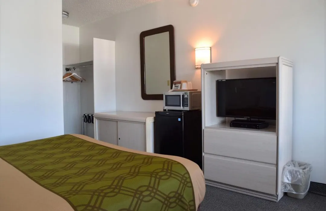 Laguna Inn-1