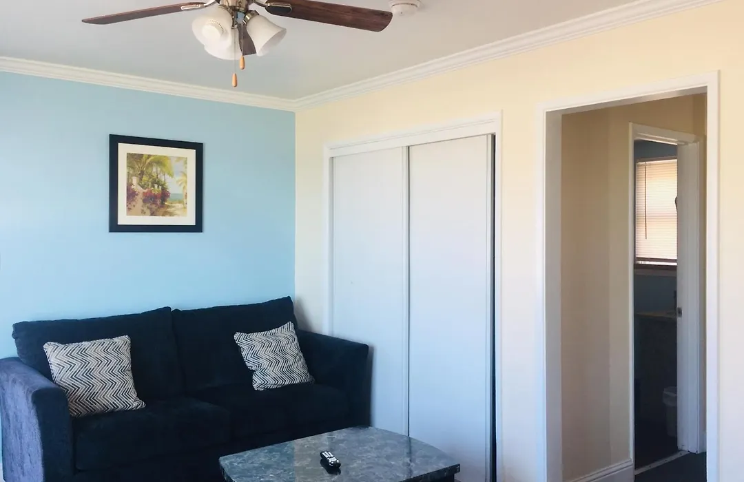 Dolphin Cove Motel-1
