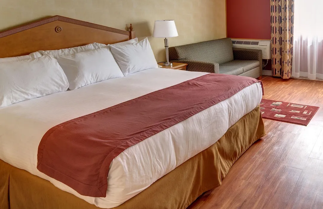 Ramada By Wyndham Toms River-1