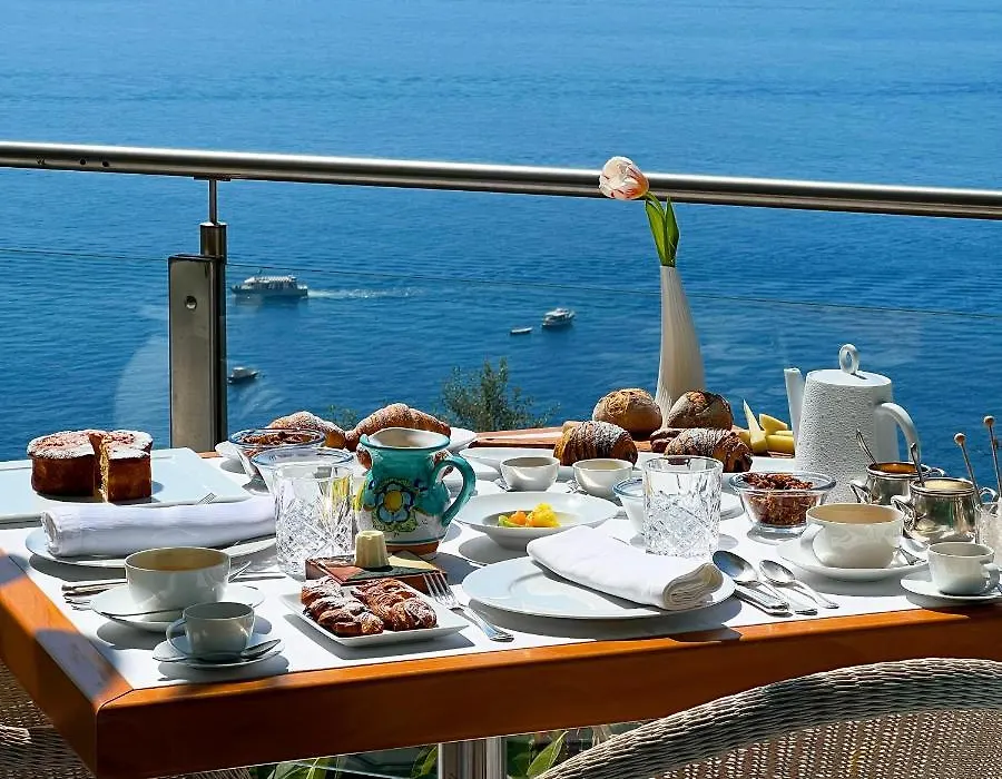 Quattro Passi Relais-1