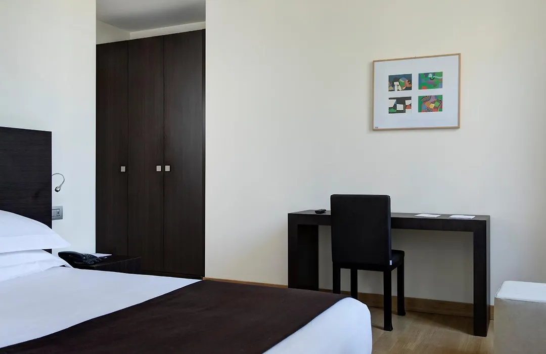 Hotel Tiferno-1