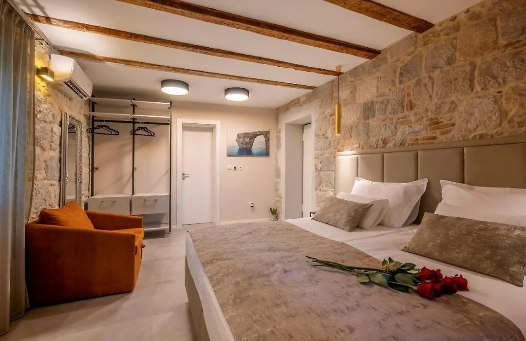 Old Spalatrum Luxury Rooms-1