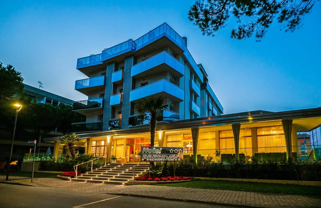 Hotel President-1