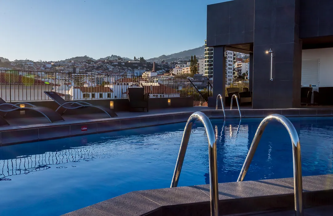 The Editory Garden Carmo Funchal-1
