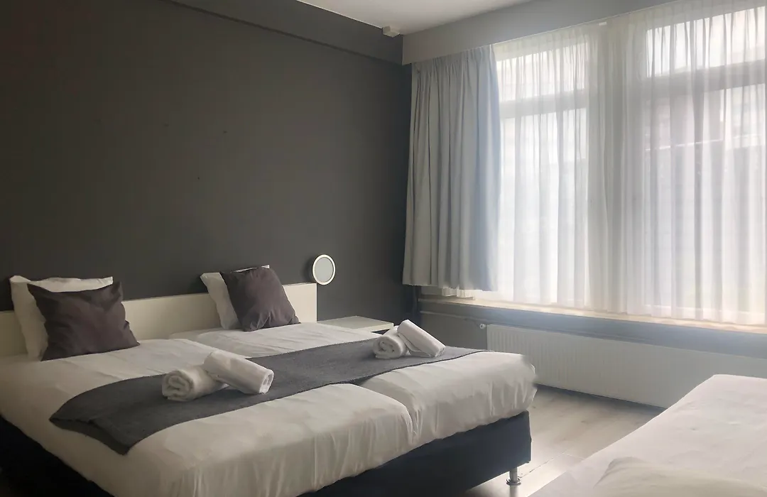 Grand Hotel Central-1