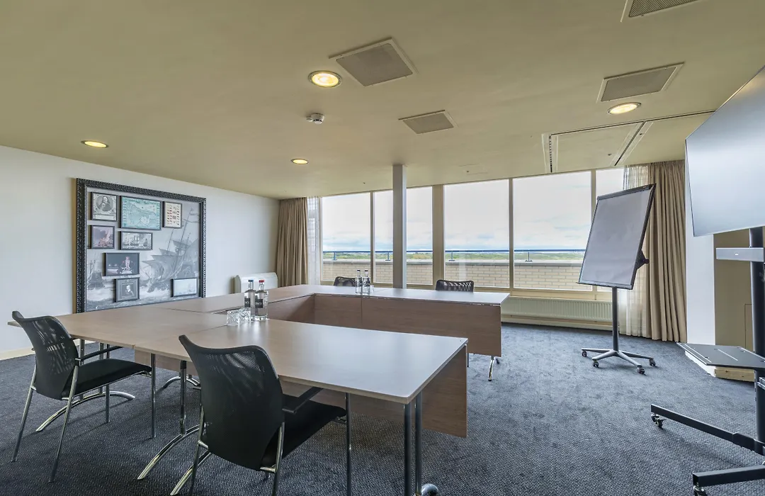 Leonardo Hotel IJmuiden Seaport Beach-1