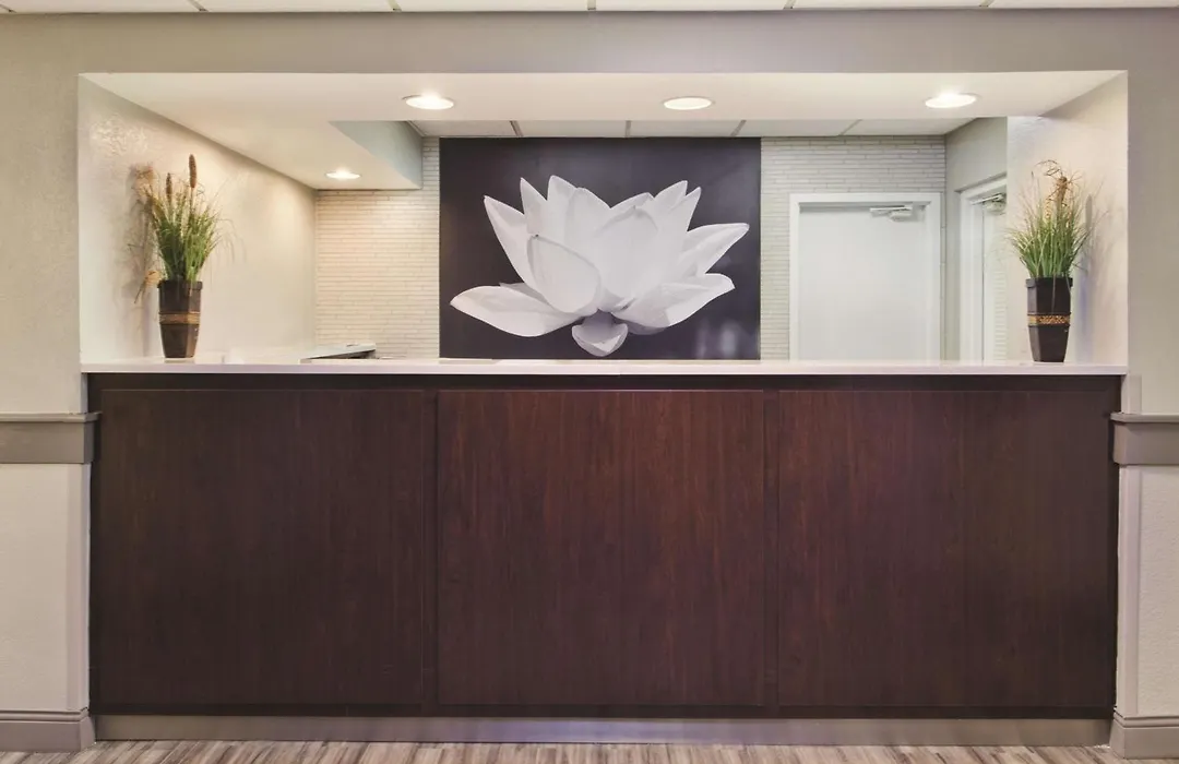 La Quinta Inn & Suites By Wyndham Charleston Riverview-1