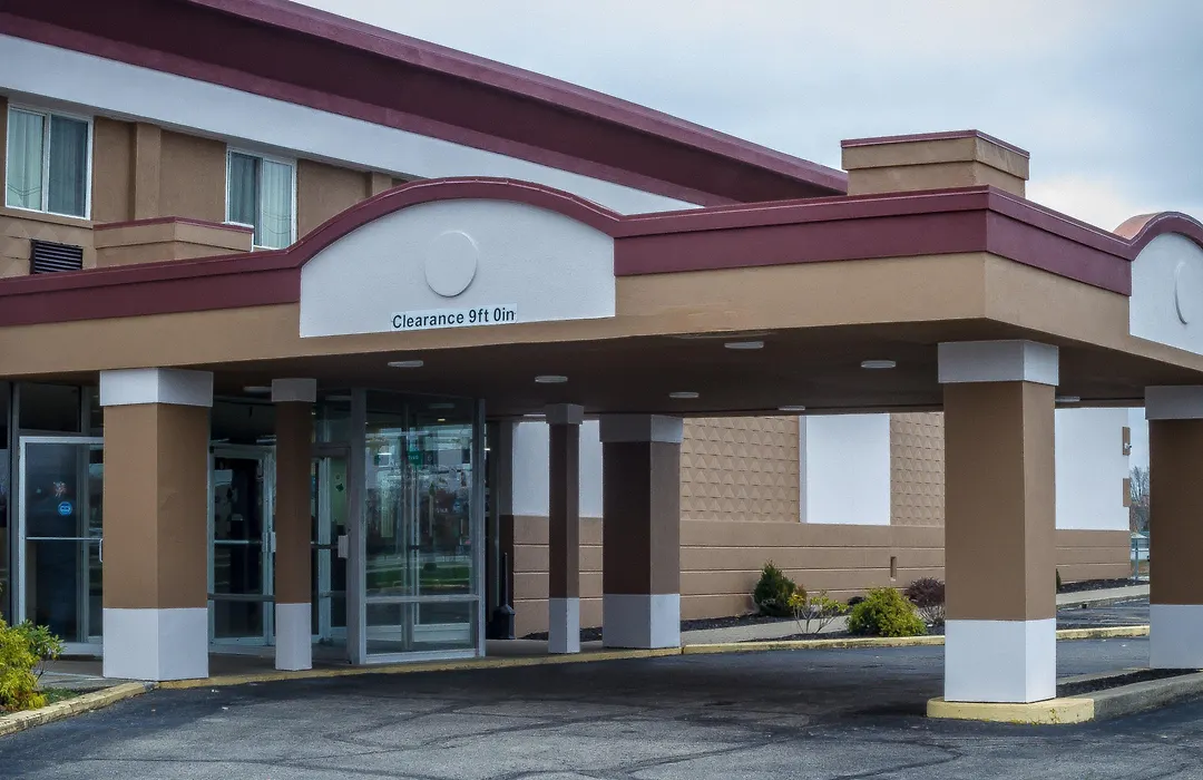 Red Roof Inn & Suites Piqua - I-75-1