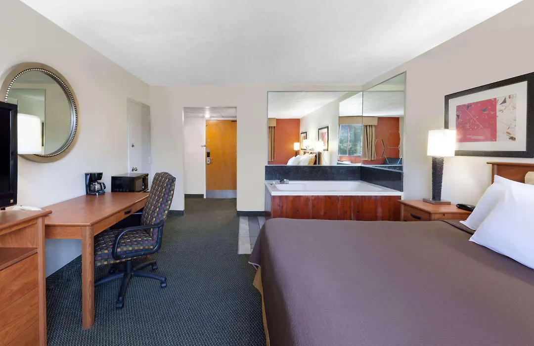 Travelodge By Wyndham Jackson-1