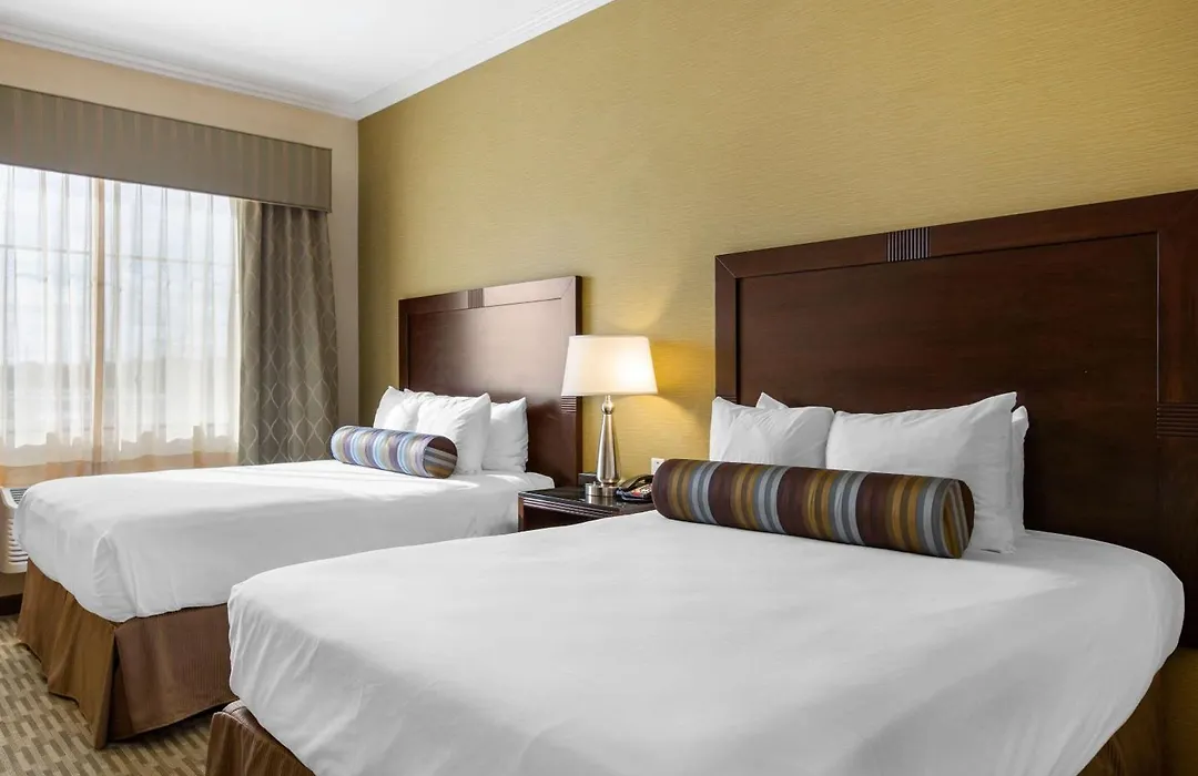 The Oaks Hotel & Suites-1