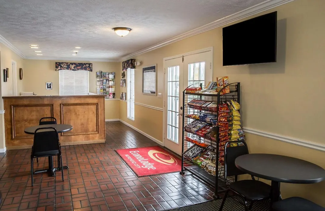 Econo Lodge Crystal Coast-1