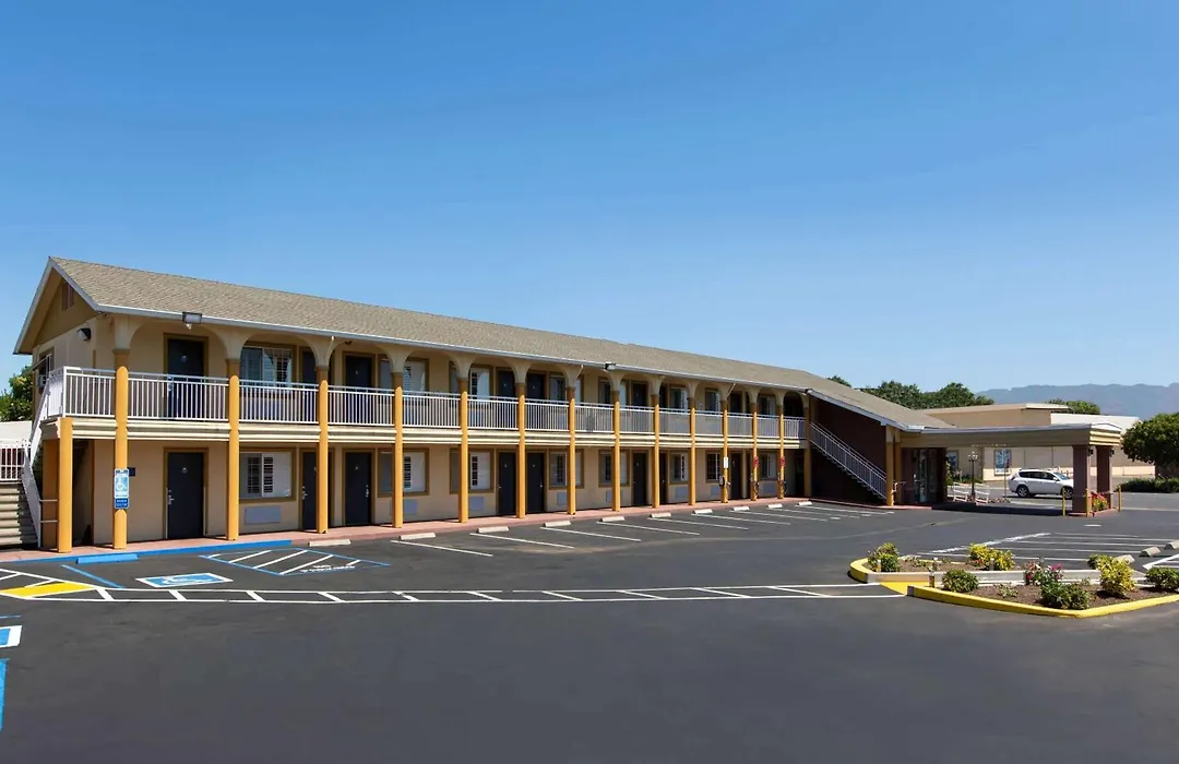 Days Inn By Wyndham Ukiah-1