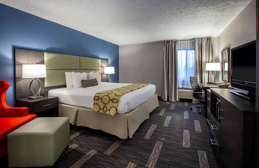 Baymont By Wyndham Traverse City-1