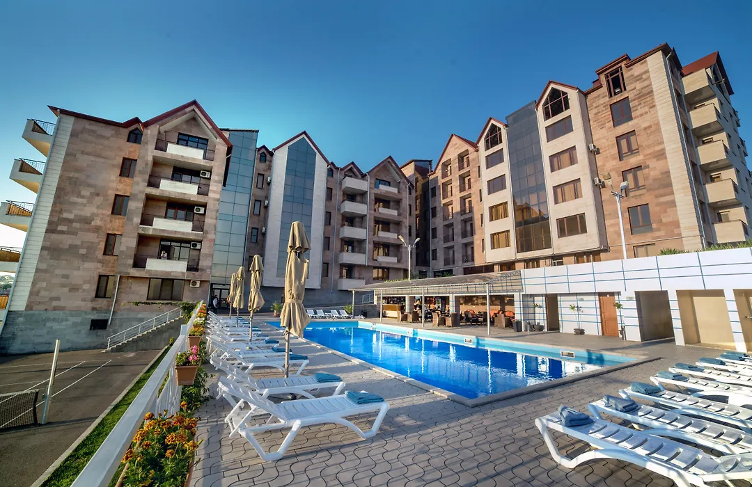 Panorama Resort&Suites-1
