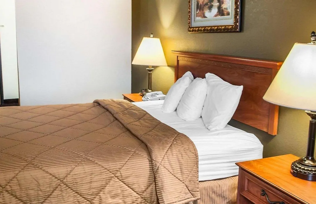 Rodeway Inn Espanola-1