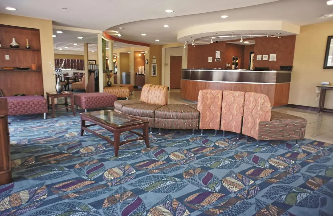 La Quinta By Wyndham Edmond-1