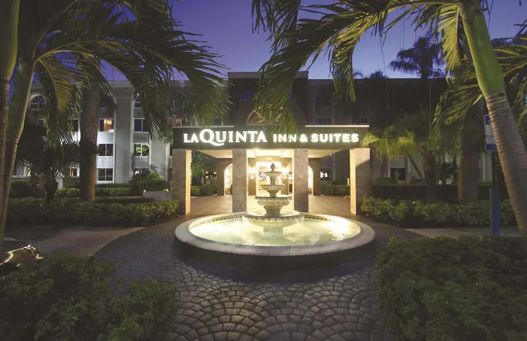 La Quinta By Wyndham Coral Springs South-1