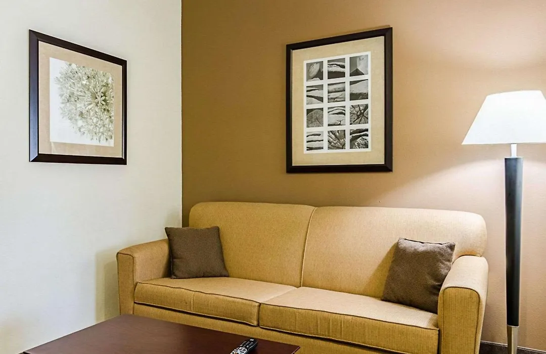 Comfort Inn & Suites Lawrence - University Area-1