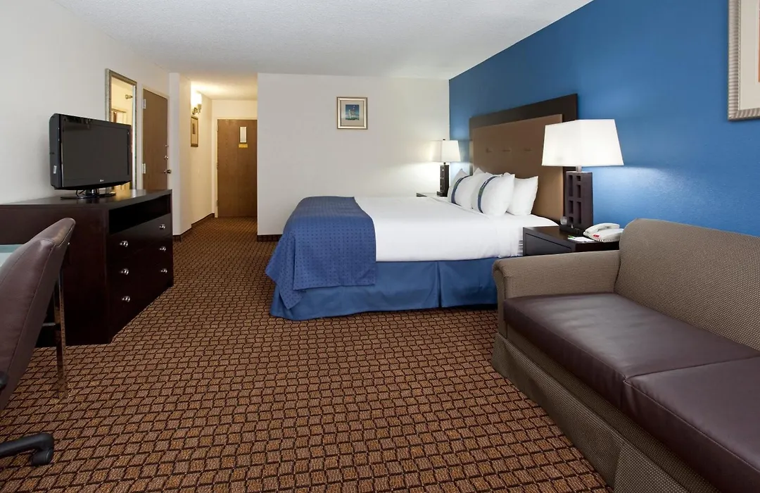 Ramada Plaza By Wyndham Sheridan Hotel & Convention Center-1