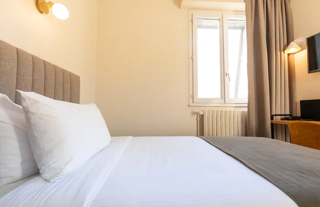 Grand Hotel De La Gare, Angers-1