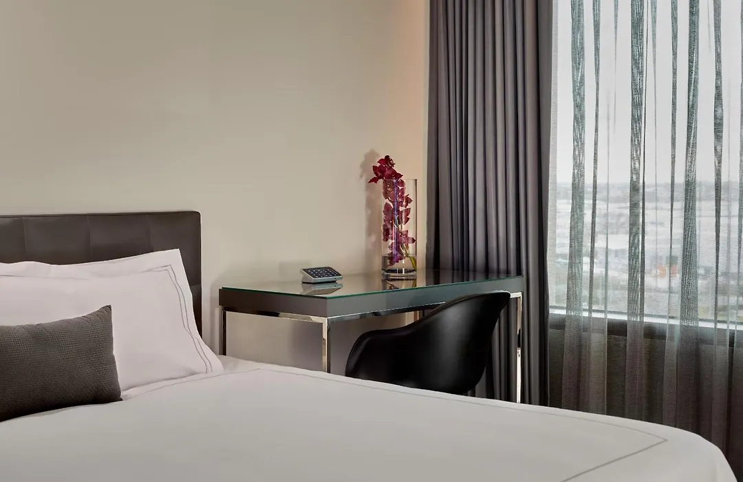 Park Plaza London, Park Royal-1