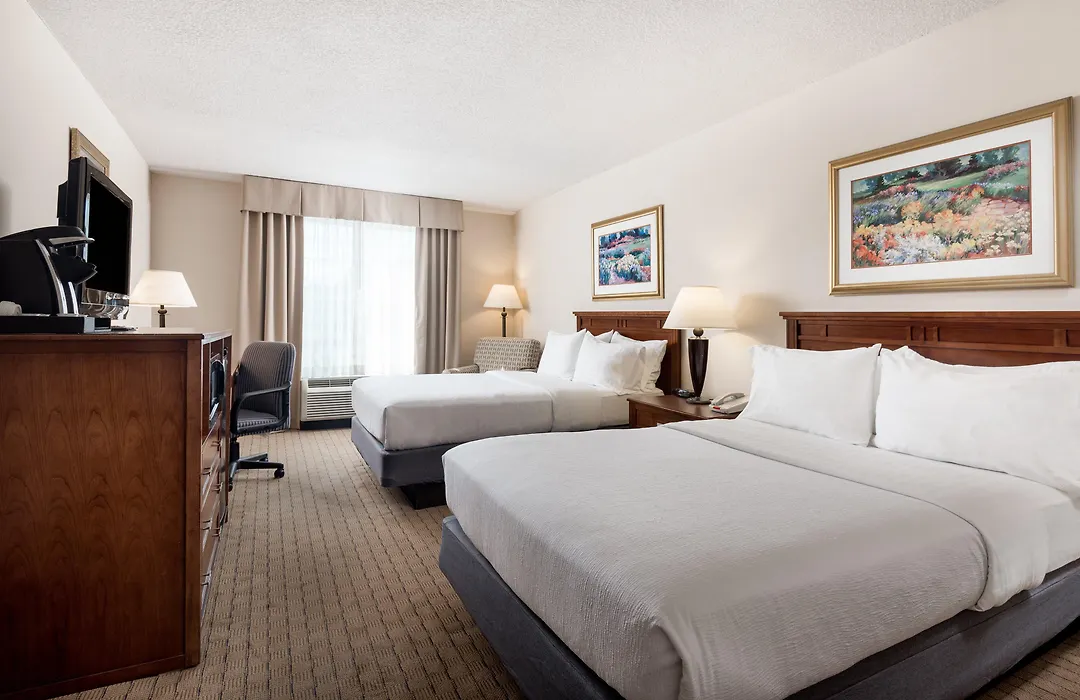Holiday Inn Johnstown-Gloversville-1