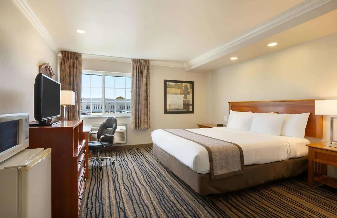 Days Inn By Wyndham Eureka Ca-1
