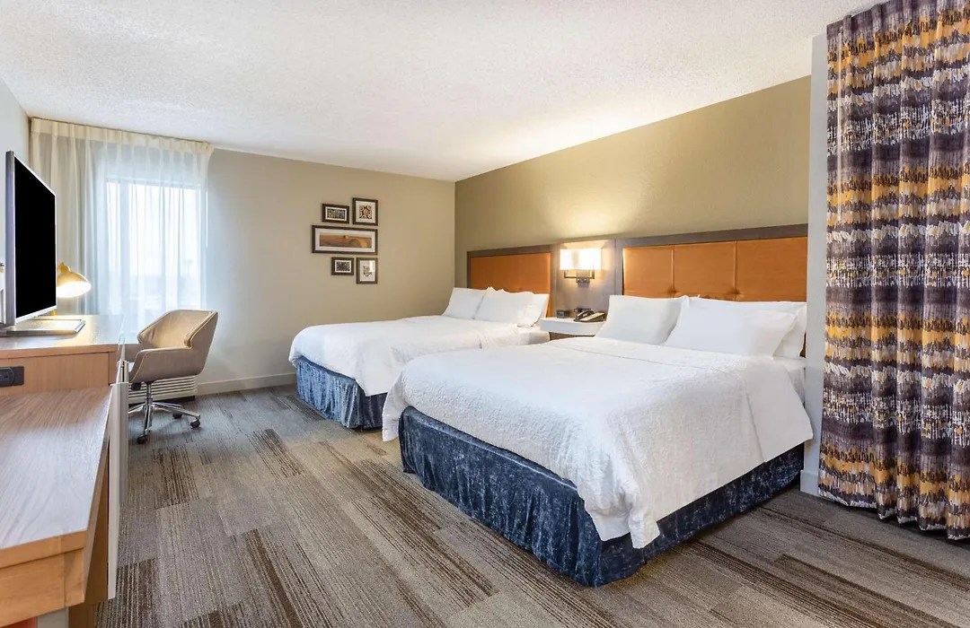 Hampton Inn Cedar Rapids-1