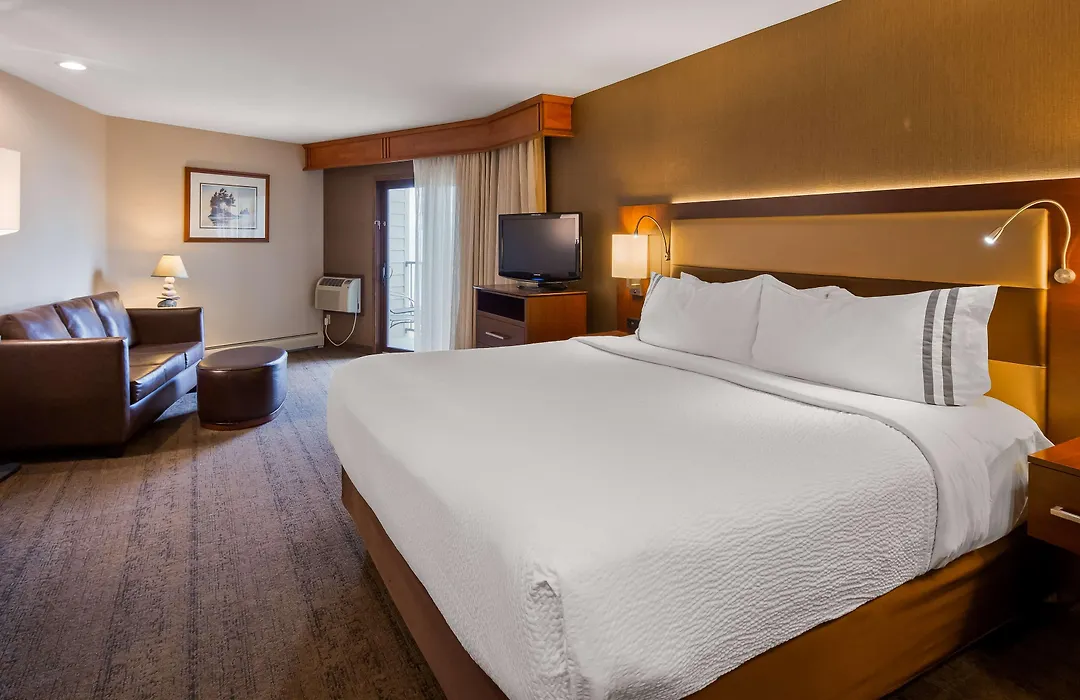 Best Western Plus Superior Inn-1