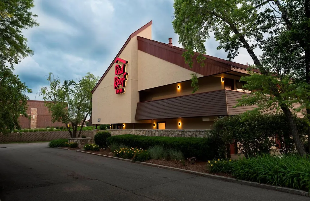 Red Roof Inn Rockford East - Casino District-1