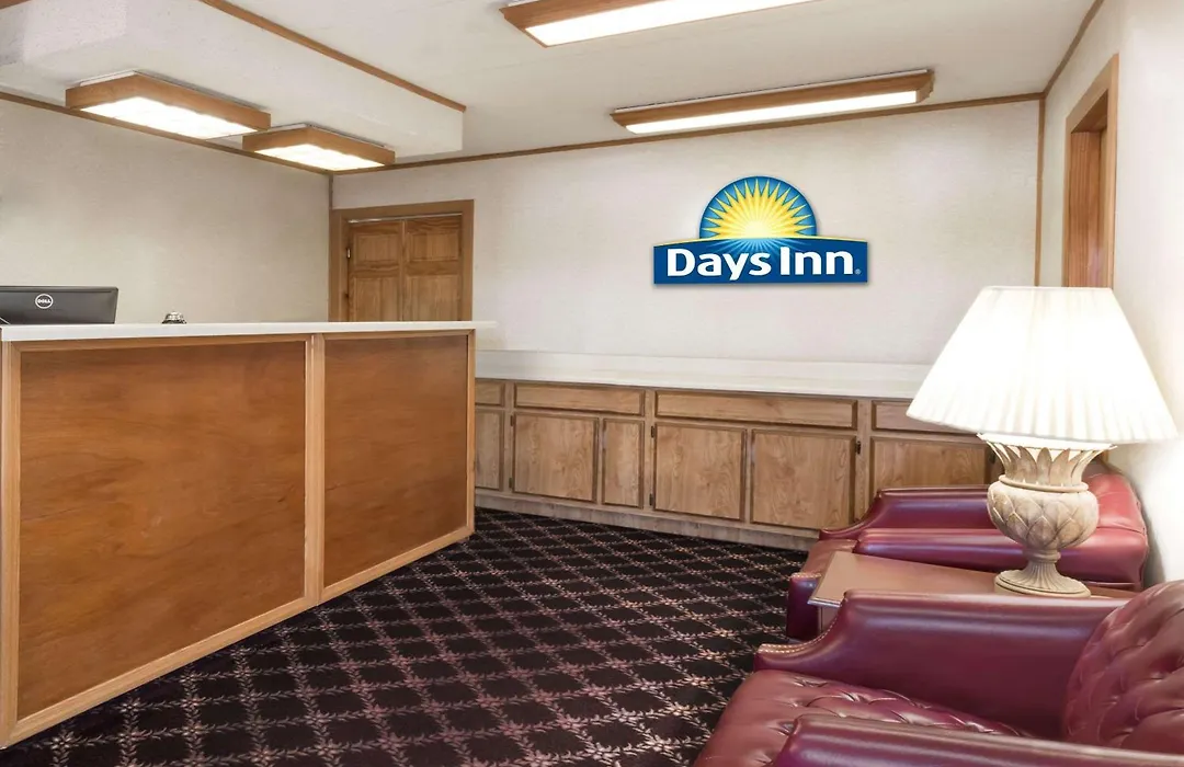 Days Inn By Wyndham Plymouth-1