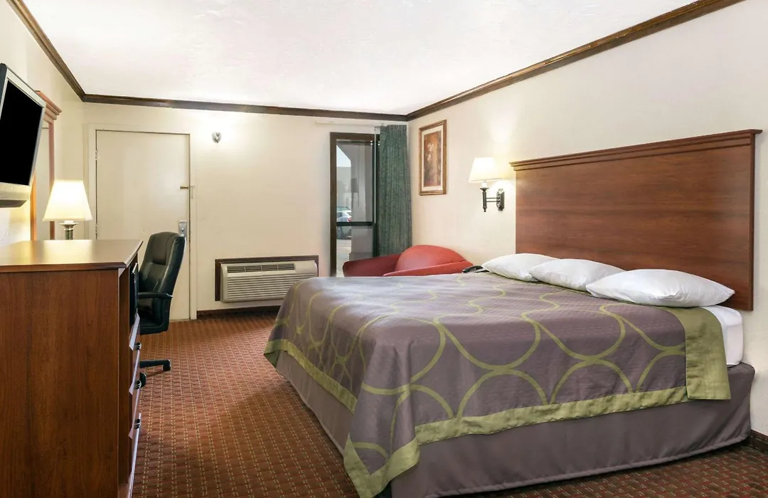 Super 8 By Wyndham Enid-1