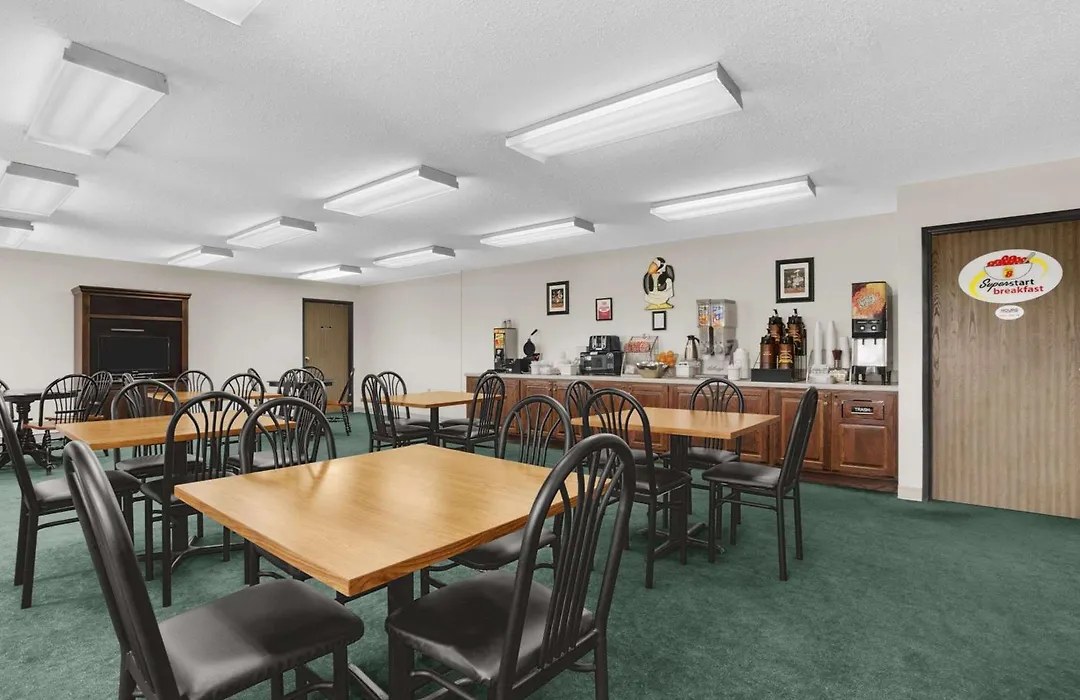 Super 8 By Wyndham Washington-1