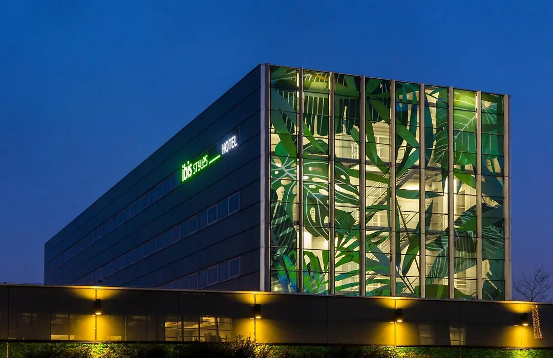 ibis Styles Amsterdam Airport-1