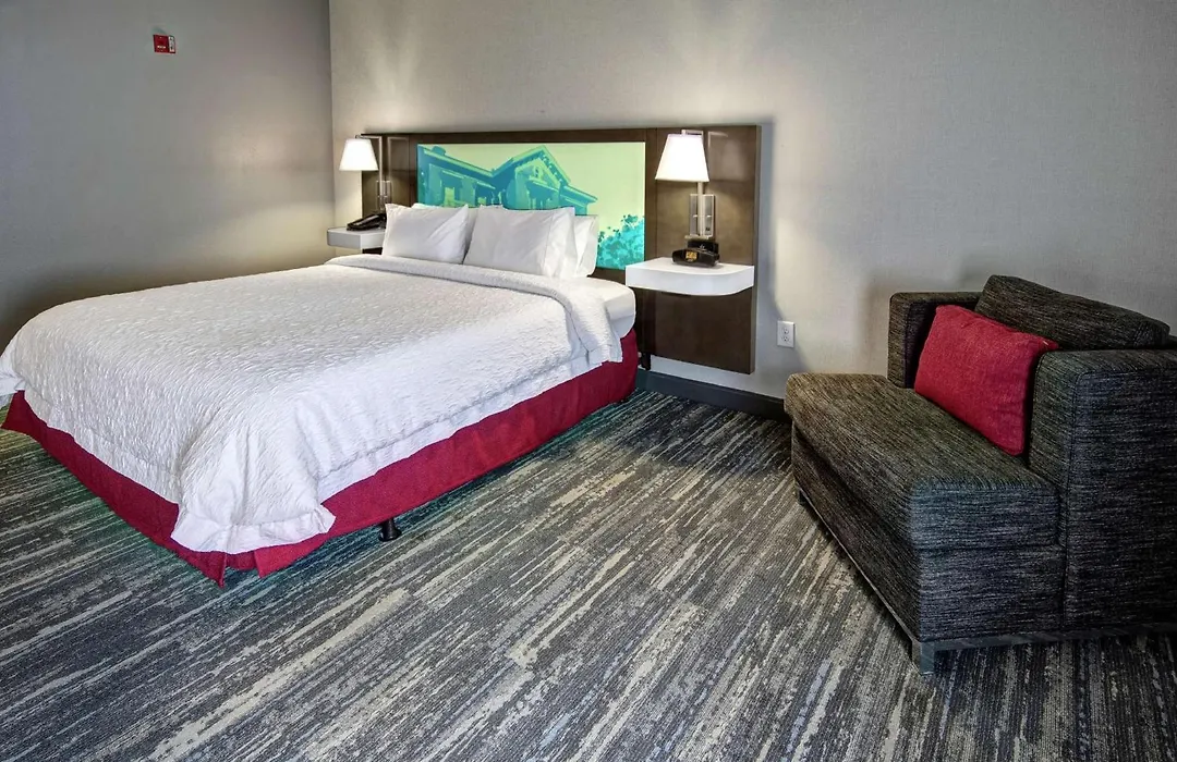 Hampton Inn Batesville-1
