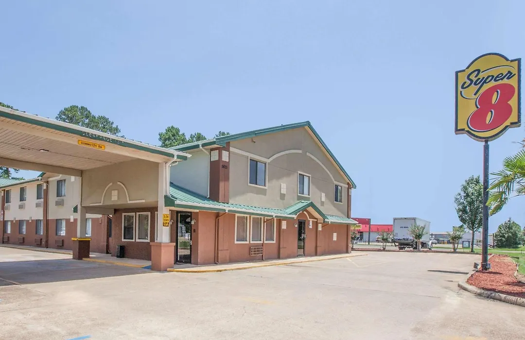 Super 8 By Wyndham Natchitoches-1