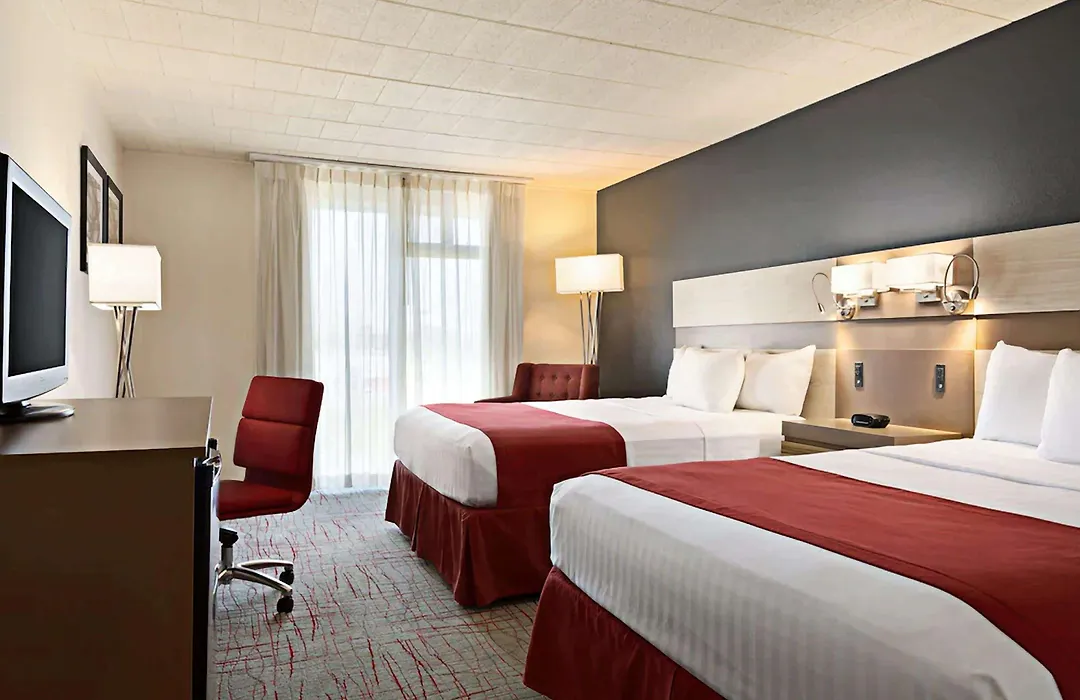 Ramada By Wyndham Clarion-1
